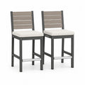 Chaises de bar de jardin lot de 2 structure aluminium gris foncé assise coussin beige dossier lattes effet bois 55 cm x 60 cm x 105 cm